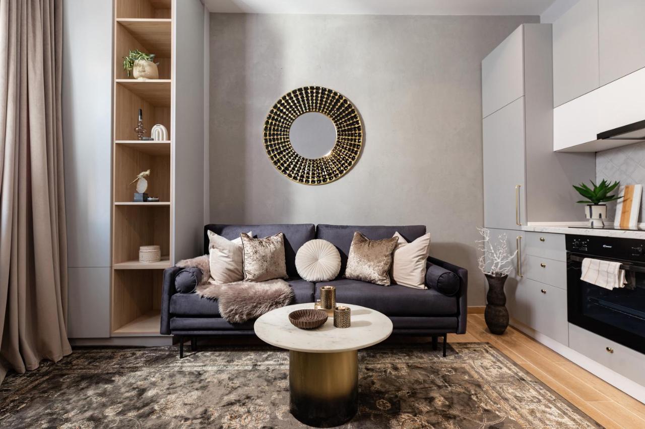 Qult - Orient Express Apartment Bukares Bagian luar foto