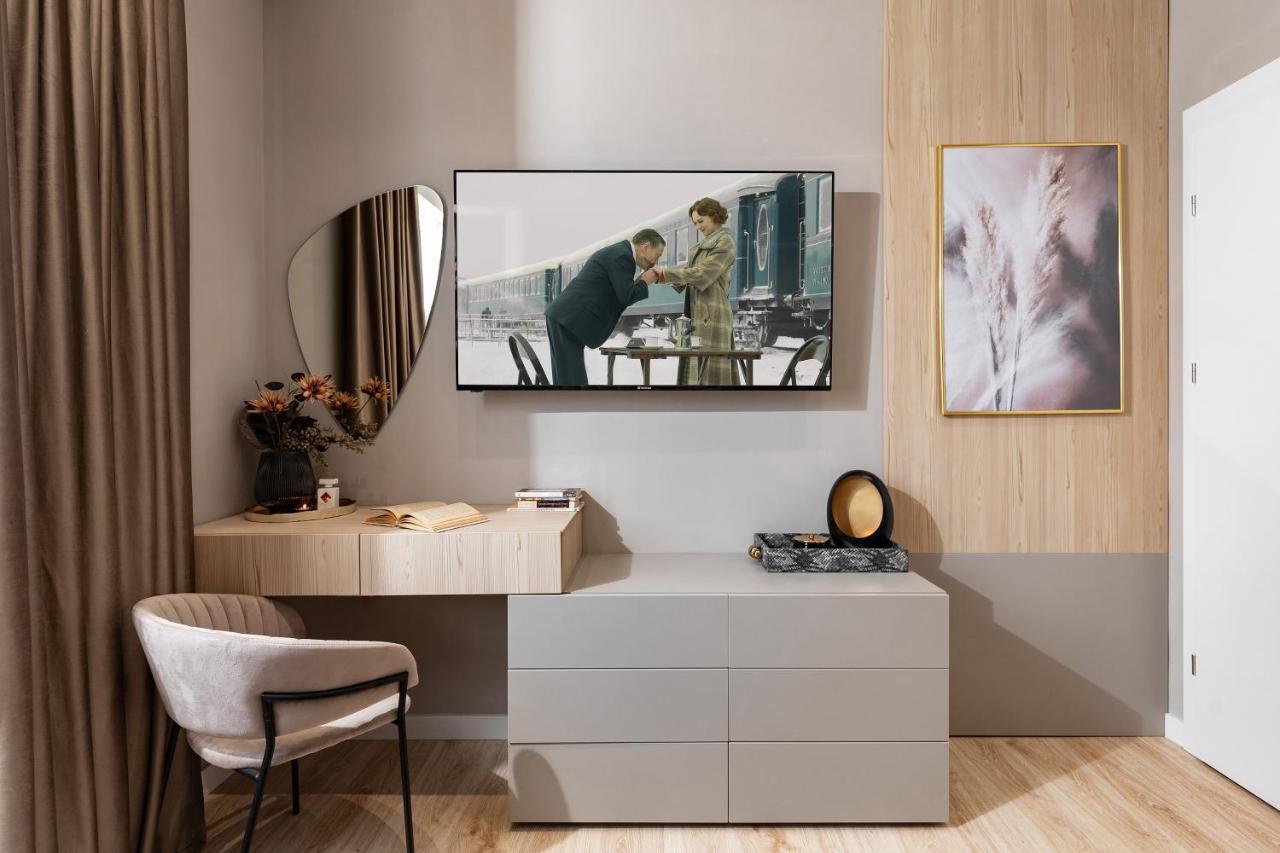 Qult - Orient Express Apartment Bukares Bagian luar foto