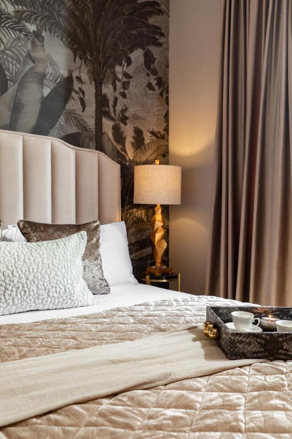 Qult - Orient Express Apartment Bukares Bagian luar foto
