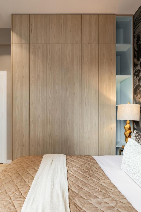 Qult - Orient Express Apartment Bukares Bagian luar foto